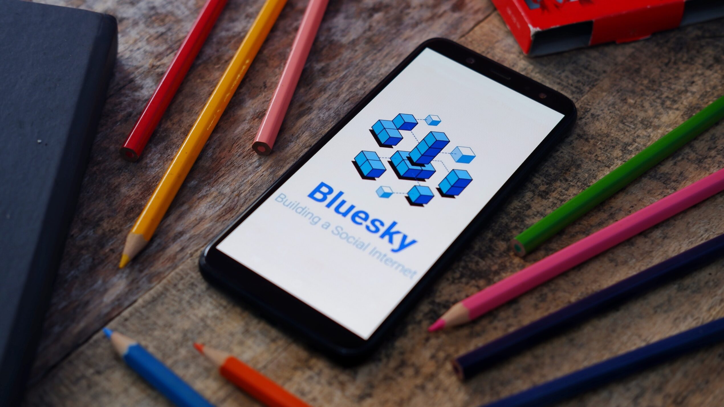 Dorsey-Backed Decentralized Twitter Rival Bluesky Launches in Beta