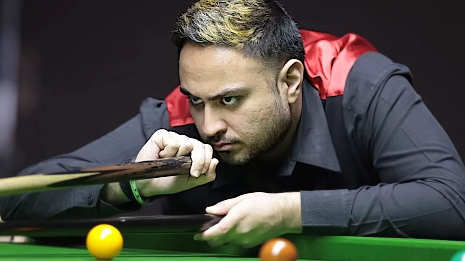 Former Esports Player Swaps Joypad for Snooker Cue